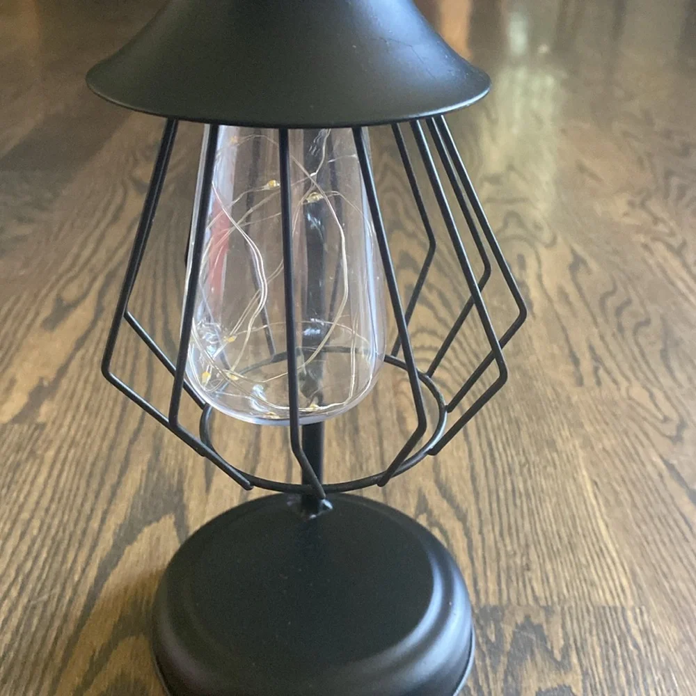 Black Metal Lamp